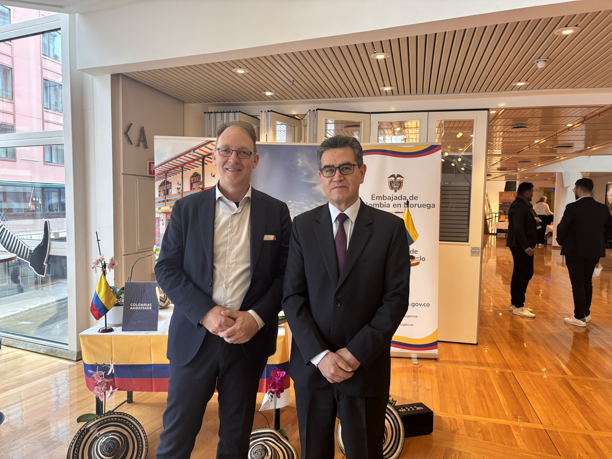 Embajada de Colombia en Noruega destaca exitoso balance en la feria de turismo Cruisemessen 2026