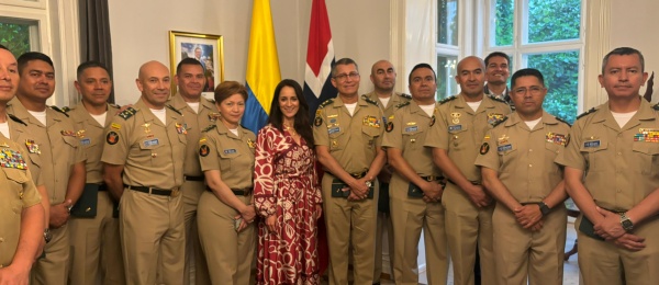 Embajada de Colombia en Noruega rindió homenaje a Oficiales de las Fuerzas Armadas de Colombia que realizan el CAEM 